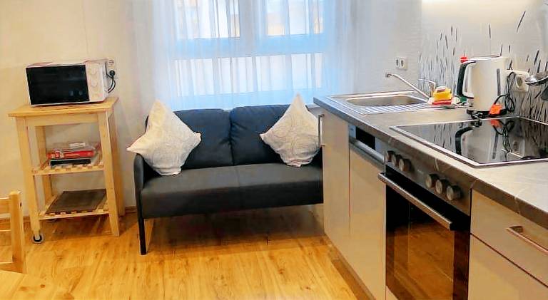 Rental apartment with barbeque, patio & garden — photo 4