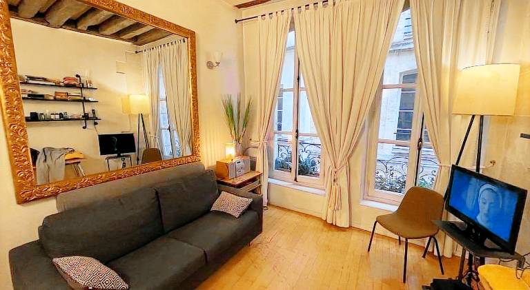 Romantique Suite Pont Neuf in Montrouge