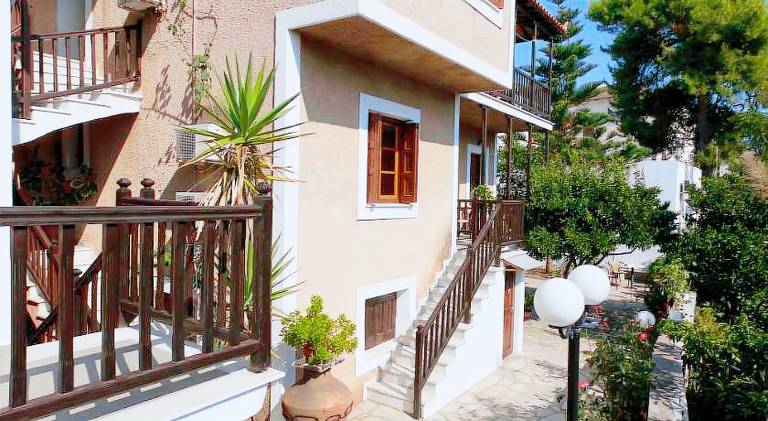 Holiday apartment with yard & terrace | Dogs allowed — photo 3