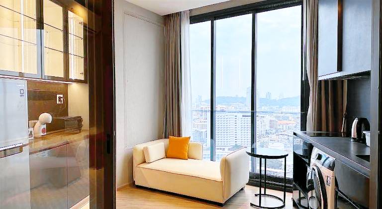 Serviced apartment with yard, jacuzzi & terrace in Pattaya