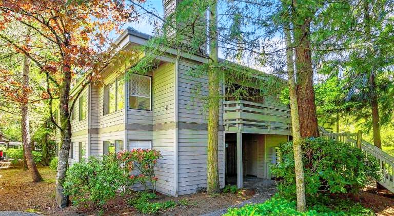 House with hot tub — photo 5