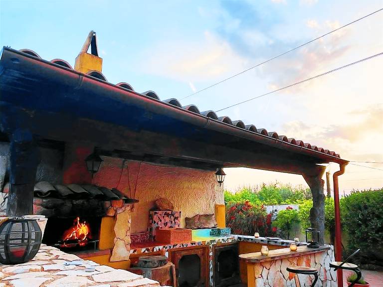 Villa with BBQ, private pool & yard — photo 5
