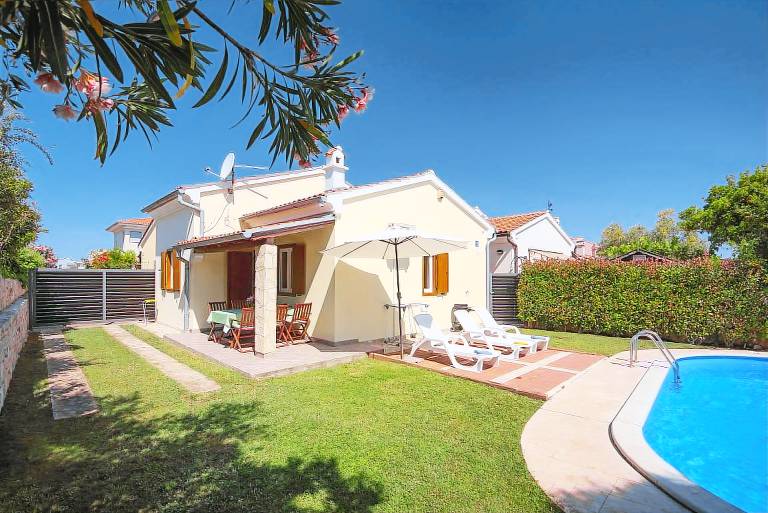 Charming Finca with pool just 500 meters to beach — photo 3