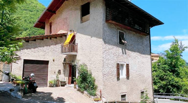 Rental apartment with 2 rooms for 5 persons — photo 3