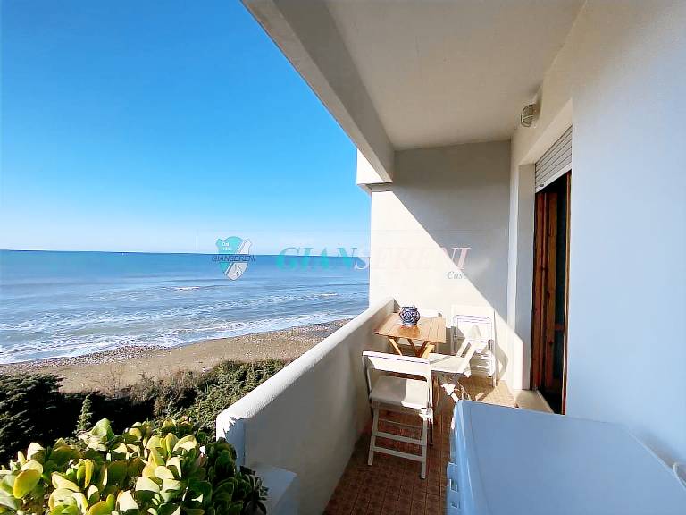 Holiday apartment with terrace — photo 4
