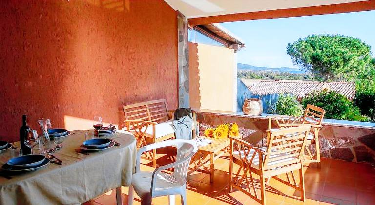 Villa with 2 rooms for 6 persons — photo 4