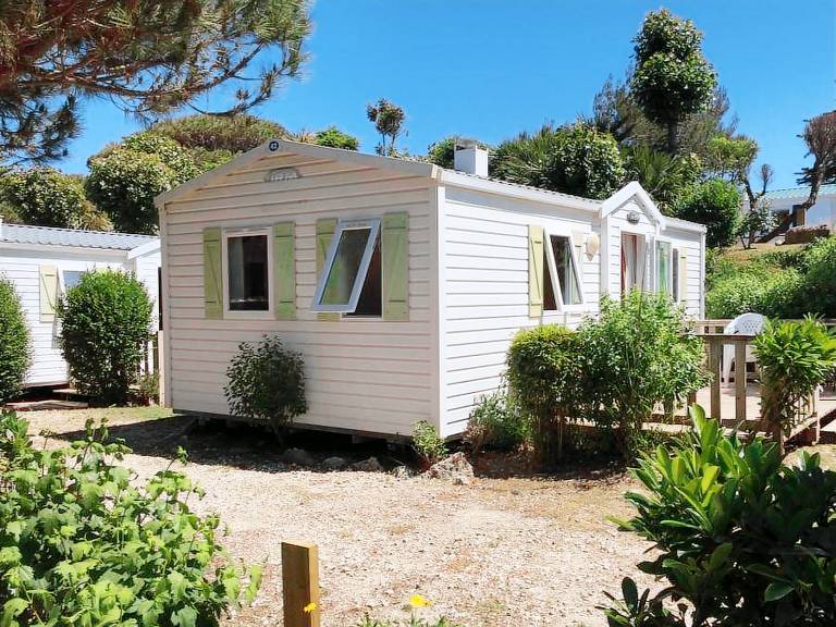 Mobile home with pool & terrace — photo 4