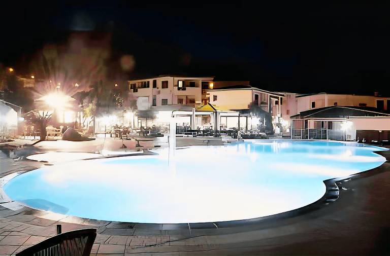 Ferienwohnung mit Pool in Santa Margherita di Pula, Sardinien f&uuml;r max. 6 Personen