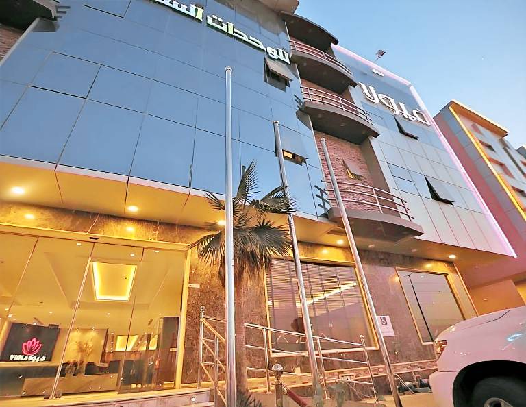 Serviced apartment with patio | Pet-friendly — photo 4