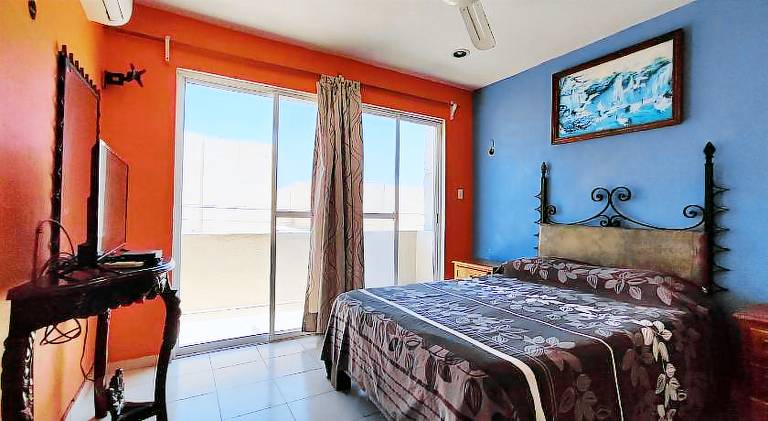 Holiday apartment with 2 rooms for 6 persons — photo 2