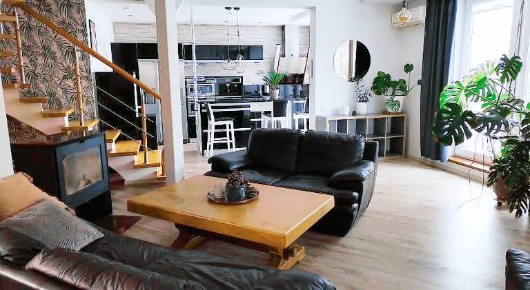Rental apartment with hot tub — photo 3