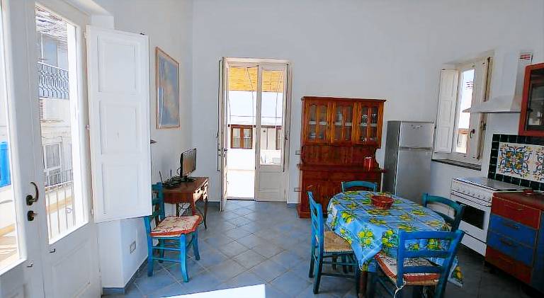 Rental apartment with 2 rooms for 5 persons — photo 2