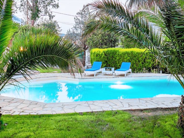 Villa Theologos
