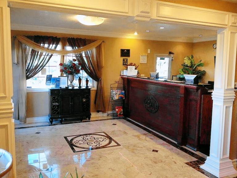 Park Avenue Inn and Suites — photo 3
