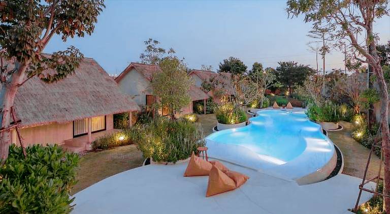 Farm with garden, terrace & pool — photo 3