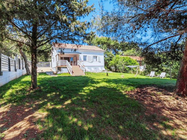 Fully equipped beautiful house with yard, terrace & BBQ | Dogs allowed — photo 2