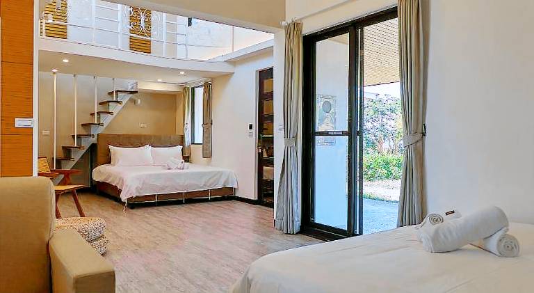 CLIFF VILLA — photo 2