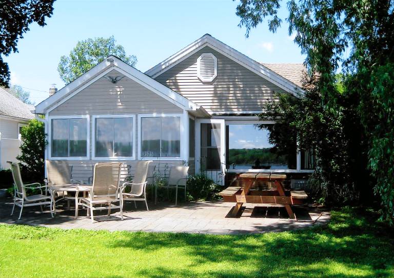 House  Conesus Lake