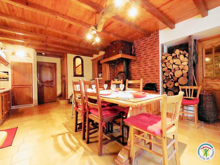 Lovely gite with BBQ, patio & yard | Pet-friendly — photo 5
