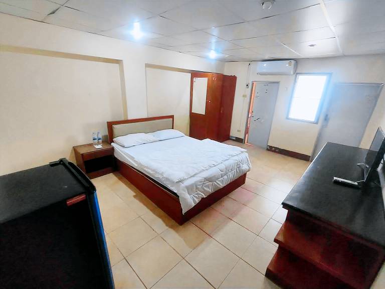 Pleasant apartment with terrace | Good for workation | Pets allowed in Bangkok