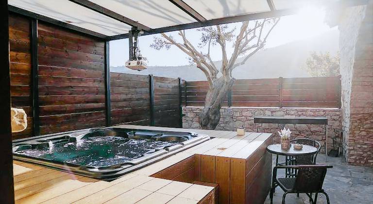 Villa with garden, private pool & barbeque | Suitable for remote work | Dogs allowed in Limassol
