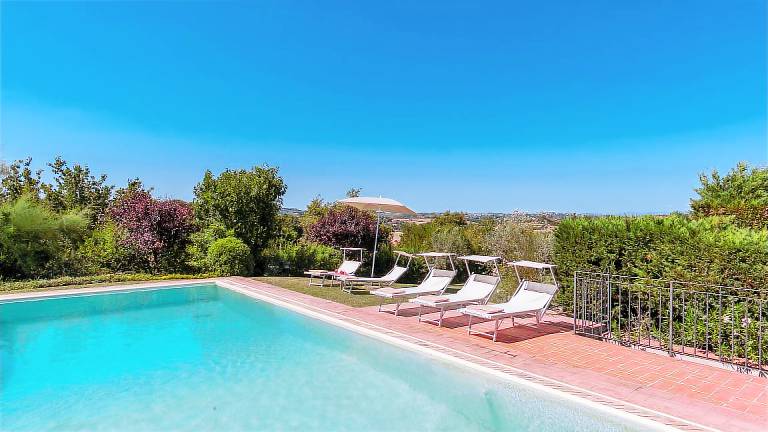 Fully equipped charming villa with BBQ, jacuzzi & garden | Good for workation | Dogs allowed — photo 3