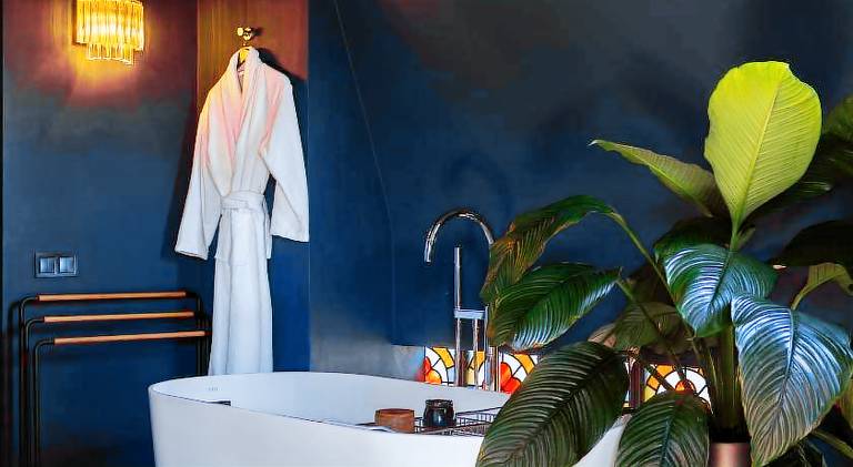 Zorba&Bond Hotel on the 8th — photo 2