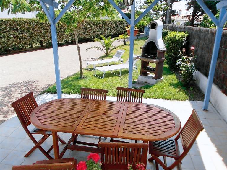 Fully equipped nice house with barbecue, yard & patio | Garden view | Pet-friendly — photo 2