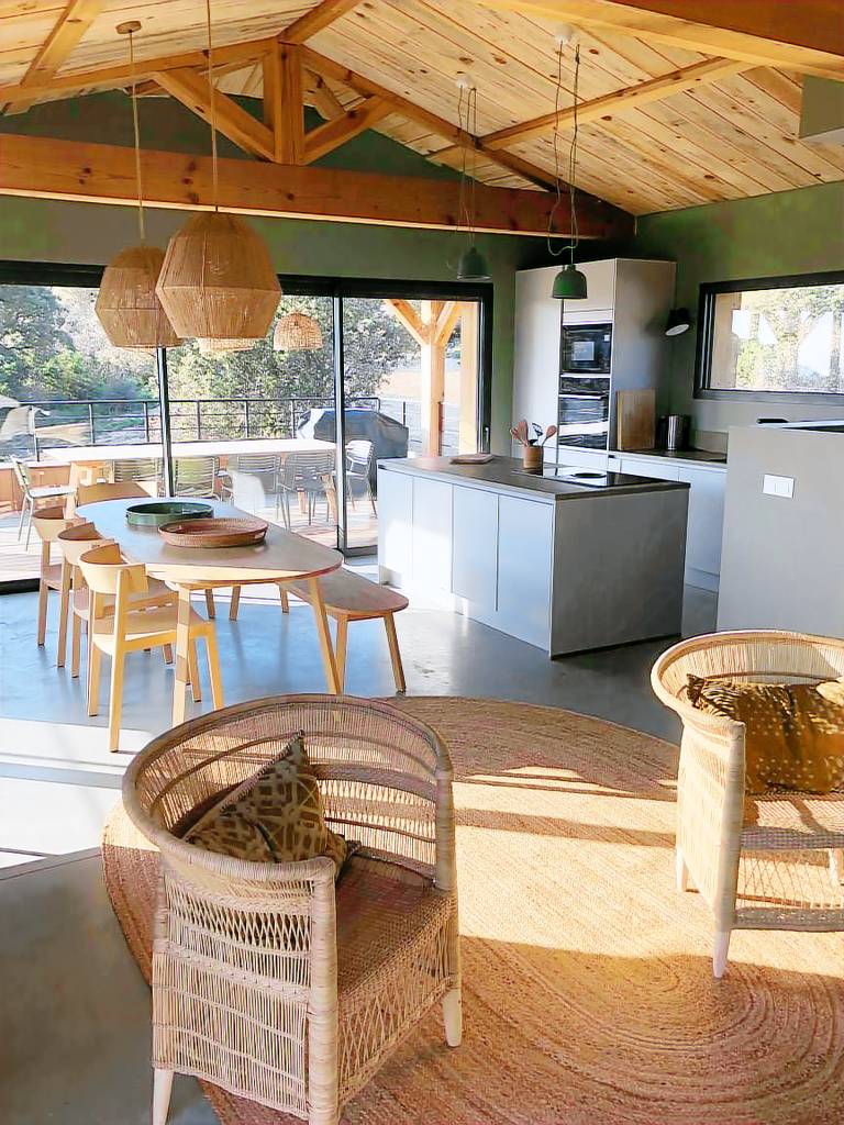 Child-friendly ample house with private pool, terrace & barbecue | Water view | Pet-friendly — photo 2