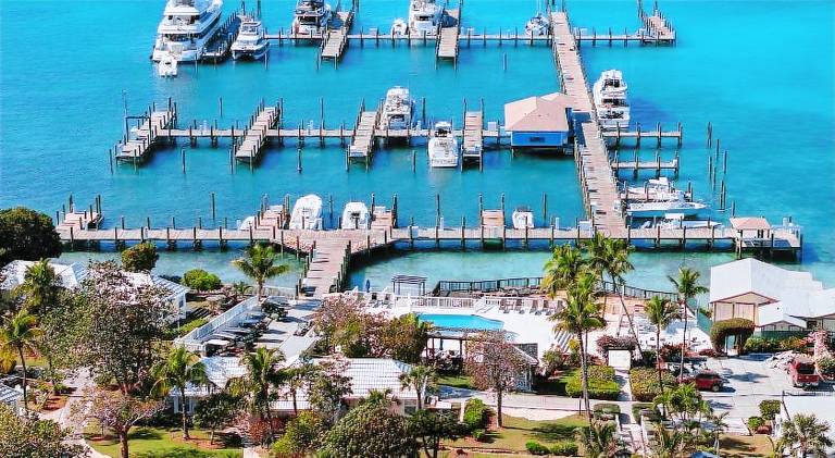 Romora Bay Resort & Marina