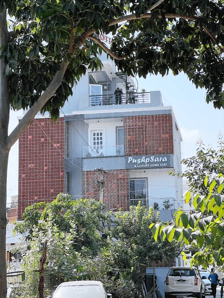 Hotel Pushp Sara Lake View in Udaipur