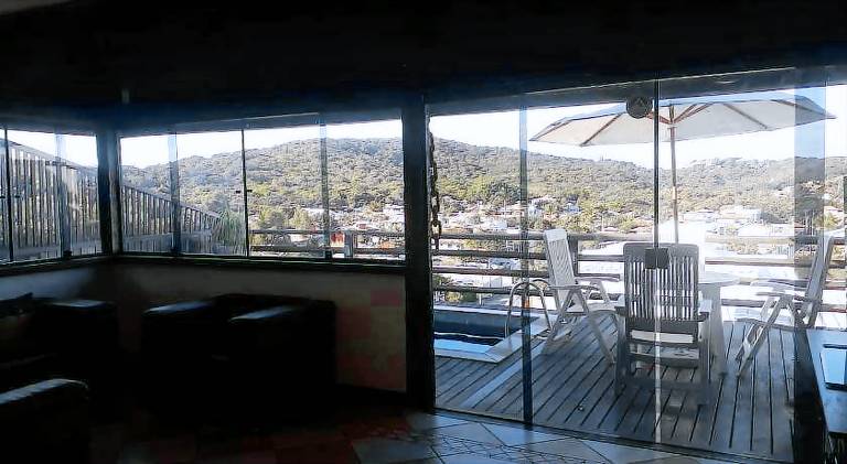 Vacation home with pool — photo 4
