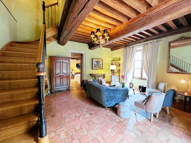 Historic home with modern comforts in Châteauneuf-en-Auxois, pet friendly — photo 4