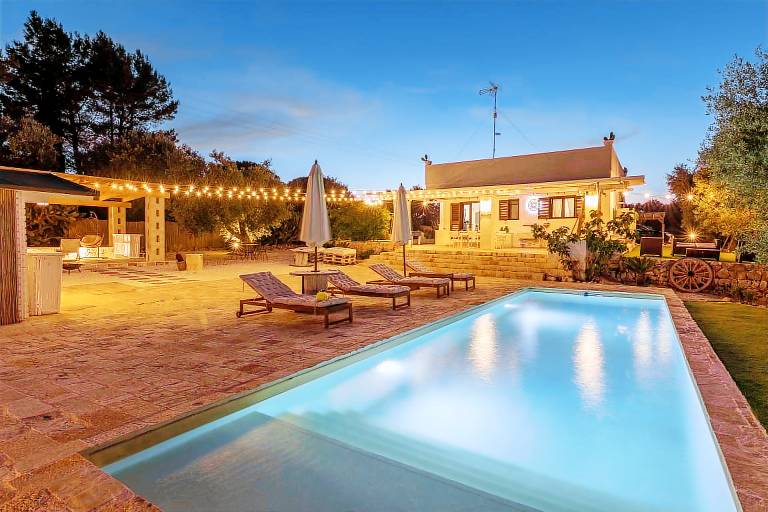 Child-friendly lovely villa with patio, private pool & garden | Pet-friendly — photo 3