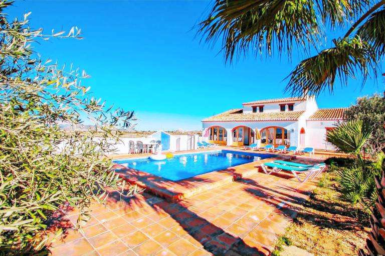 Fully equipped villa with private pool, patio & yard | Mountain view | Suitable for remote work | Dogs allowed — photo 2