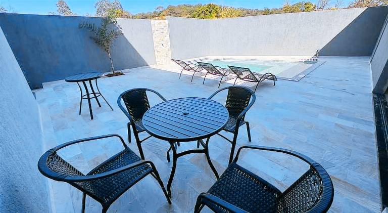 Serviced apartment with pool | Pets are welcome — photo 4