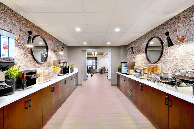 Microtel Inn & Suites by Wyndham Weyburn — photo 5