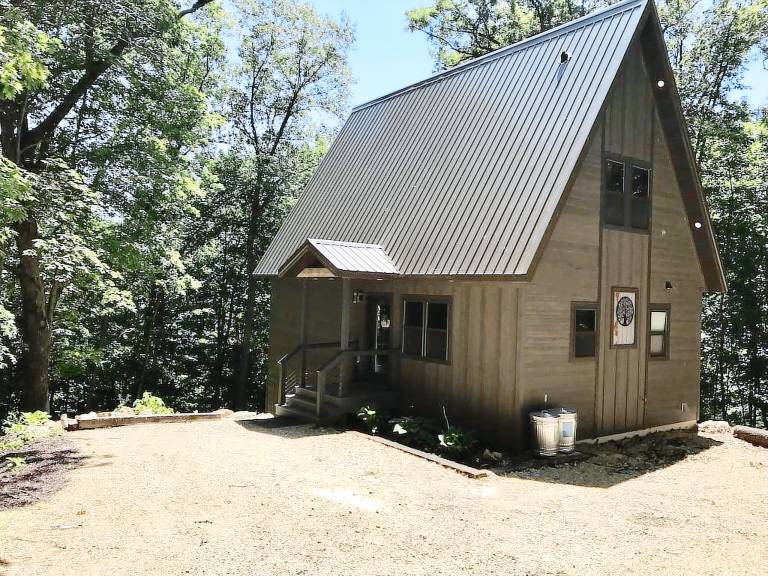 Cabin  Lynxville