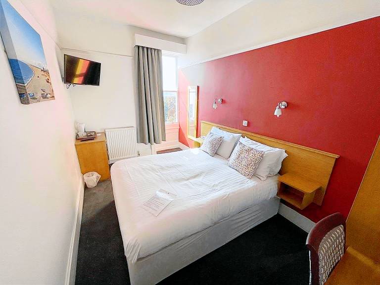 Double room Sea View at The Manor Hotel — photo 5
