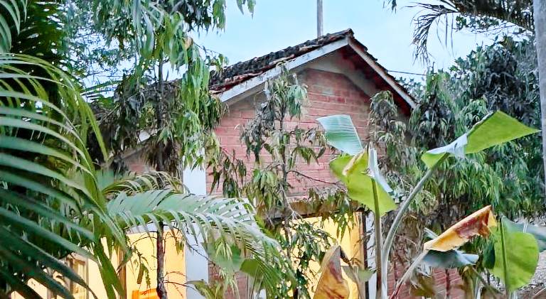 Bungalow with yard | Pet-friendly — photo 5