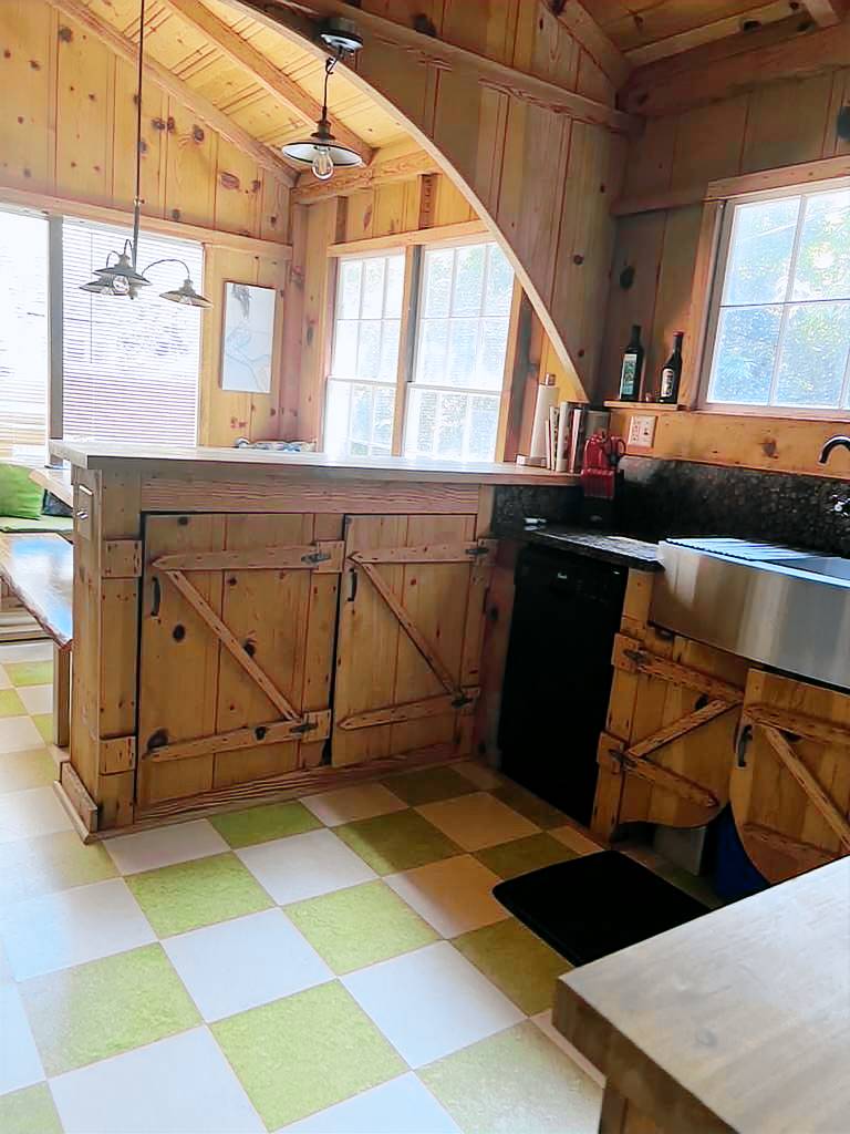 Cabin with hot tub & barbeque | River view — photo 2