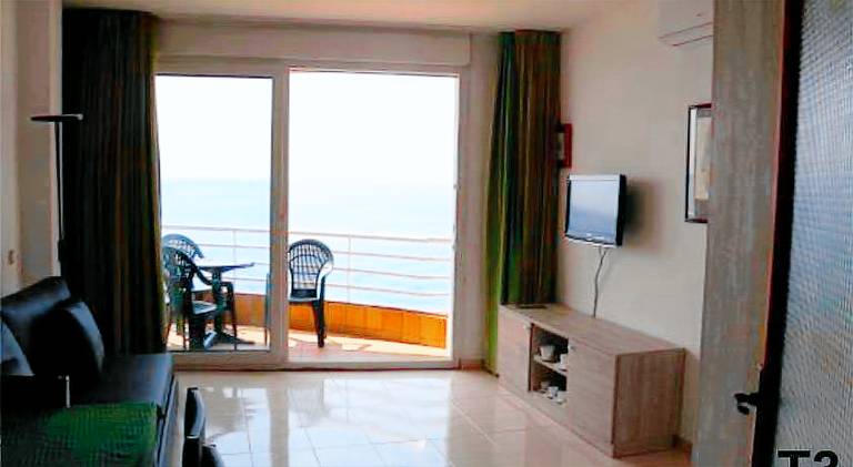 Holiday apartment with patio — photo 2