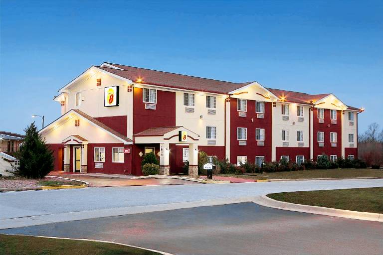 Super 8 By Wyndham Joplin in Joplin, MO