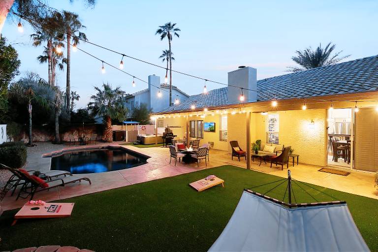 Children-friendly house with jacuzzi, private pool & patio | City view | Good for workation | Pet-friendly — photo 3