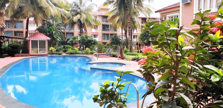 Villa with yard & pool | Water view | Next to the beach | Pets are welcome in Calangute