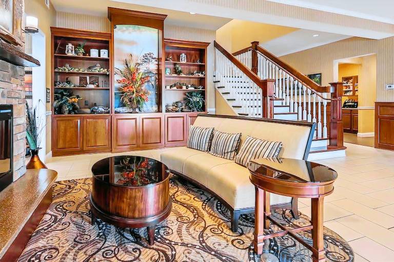 Best Western Plus Easton Inn & Suites