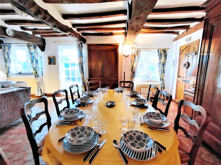 Gite with terrace, BBQ & garden — photo 4