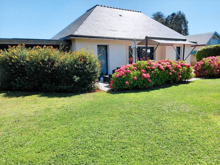House with patio, barbecue & garden | Garden view — photo 2