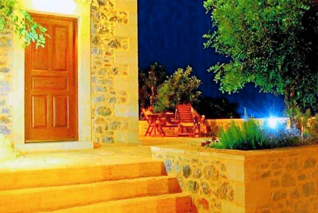 Villa with terrace, pool & garden — photo 5