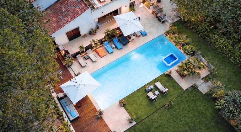 Rental apartment with sauna, garden & terrace in Pertuis